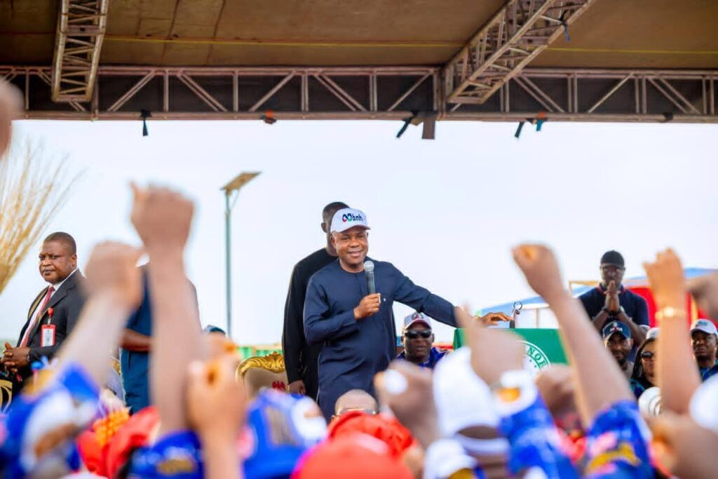 Kinsmen Of Peter Mbah, treat him to grand reception, hails achievements