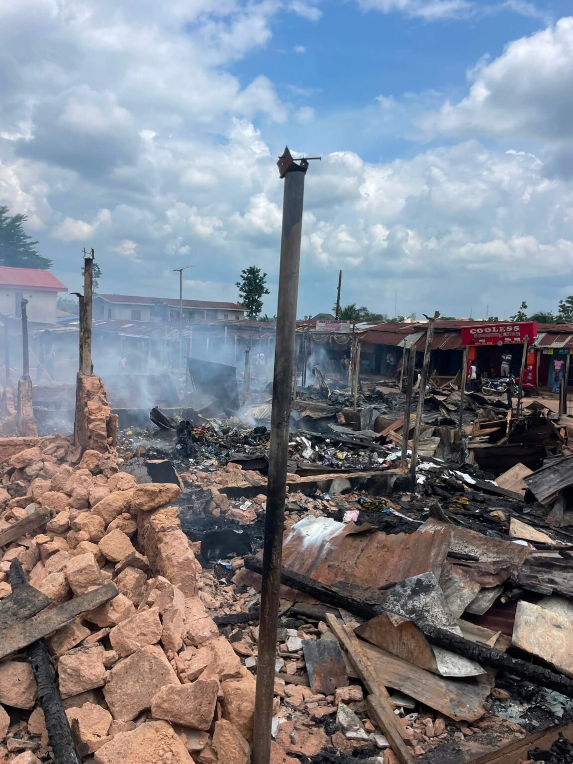 Okigwe Market Inferno: Senator Ndubueze Visits, Commiserates With Traders