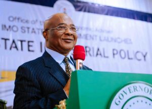 Gov Uzodimma Directs Former LG Chairmen to Hand Over to Directors of Administration